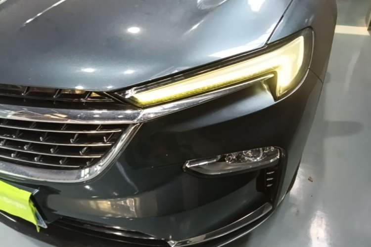 Used Buick Enclave 2020 28T Two-Wheel Drive Prestige Version Left Front Headlight