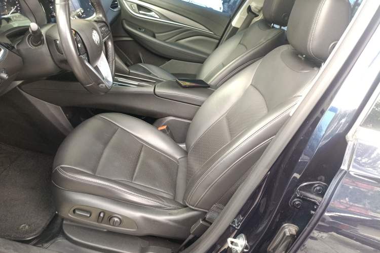 Used Buick Enclave 2020 28T Two-Wheel Drive Prestige Version Left Front Seat