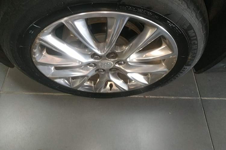 Used Buick Enclave 2020 28T Four-Wheel Drive Flagship Version Left Front Wheel Hub