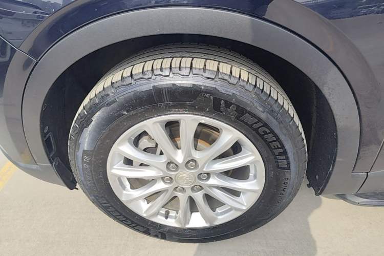 Used Buick Enclave 2020 28T Two-Wheel Drive Zhanqi Version Left Front Wheel Hub