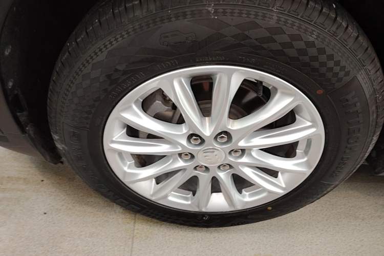 Used Buick Enclave 2020 28T Two-Wheel Drive Luxury Version Left Front Wheel Hub