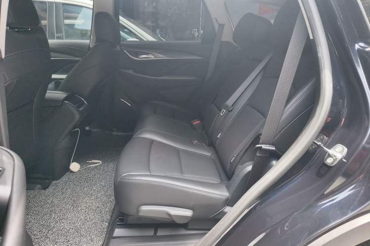 Used Buick Enclave 2020 28T Two-Wheel Drive Luxury Version Left Rear Seat