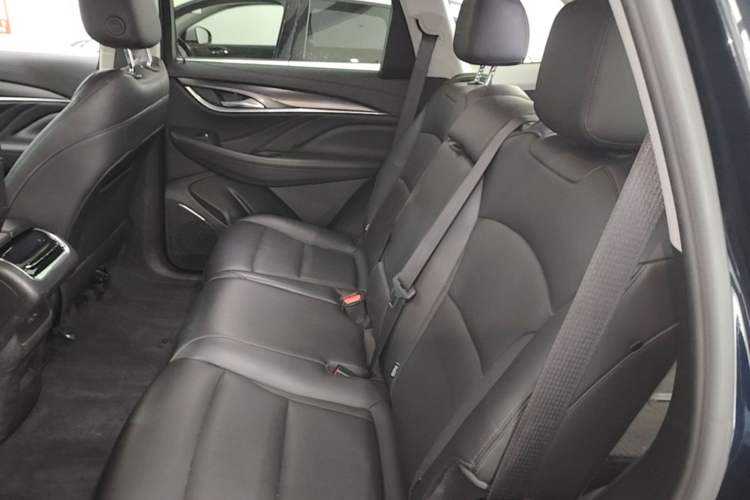 Used Buick Enclave 2020 28T Two-Wheel Drive Luxury Version Left Rear Seat