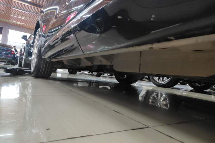 Used Buick Enclave 2020 28T Four-Wheel Drive Flagship Version Left Side Sill