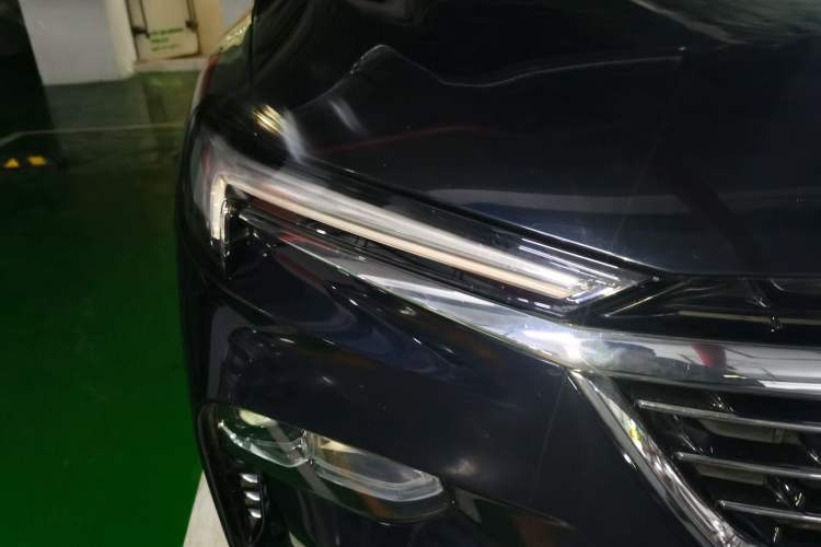 Used Buick Enclave 2020 28T Four-Wheel Drive Flagship Version Right Front Headlight