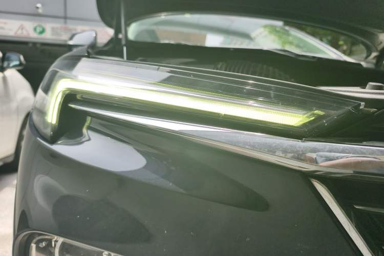 Used Buick Enclave 2020 28T Two-Wheel Drive Luxury Version Right Front Headlight