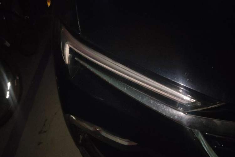 Used Buick Enclave 2020 28T Four-Wheel Drive Luxury Flagship Edition Right Front Headlight