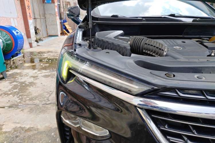 Used Buick Enclave 2020 28T Four-Wheel Drive Luxury Flagship Edition Right Front Headlight