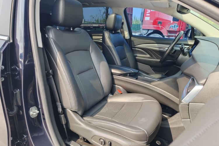 Used Buick Enclave 2020 28T Two-Wheel Drive Prestige Version Right Front Seat