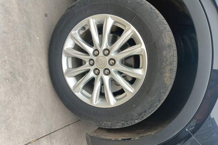 Used Buick Enclave 2020 28T Two-Wheel Drive Luxury Version Right Front Wheel Hub