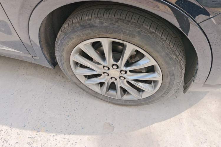 Used Buick Enclave 2020 28T Four-Wheel Drive Prestige Version Right Front Wheel Hub