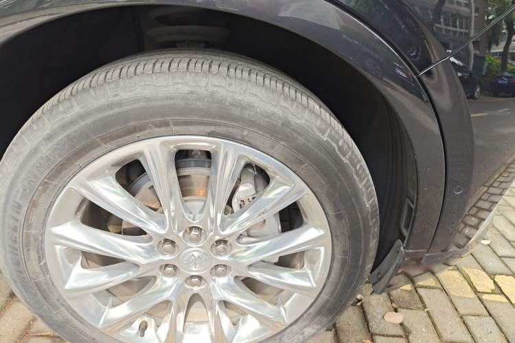 Used Buick Enclave 2020 28T Four-Wheel Drive Luxury Flagship Edition Right Front Wheel Hub