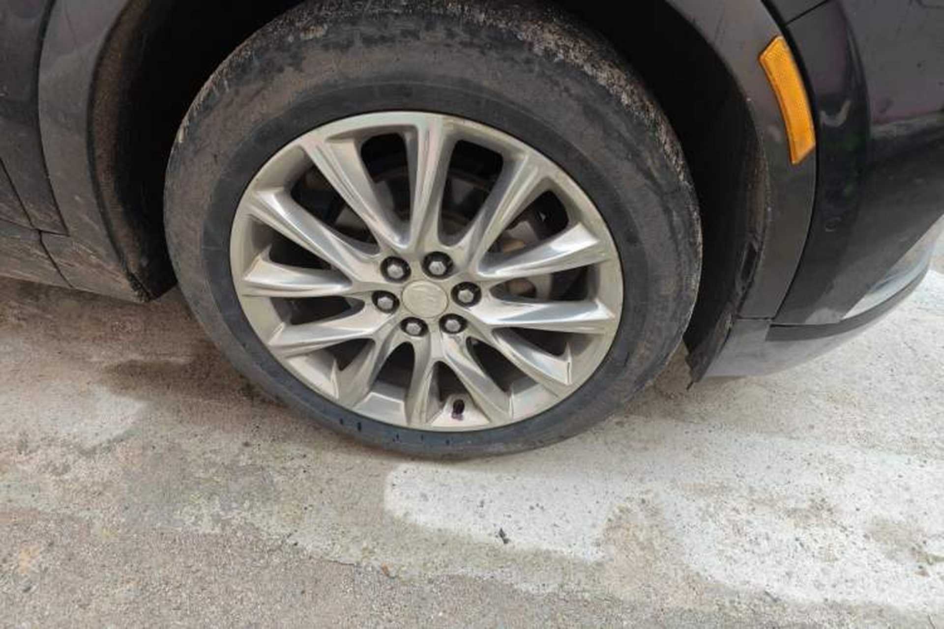 Used Buick Enclave 2020 28T Four-Wheel Drive Luxury Flagship Edition Right Front Wheel Hub