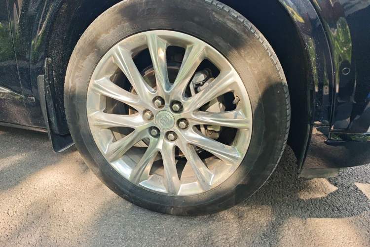 Used Buick Enclave 2020 28T Four-Wheel Drive Luxury Flagship Edition Right Front Wheel Hub