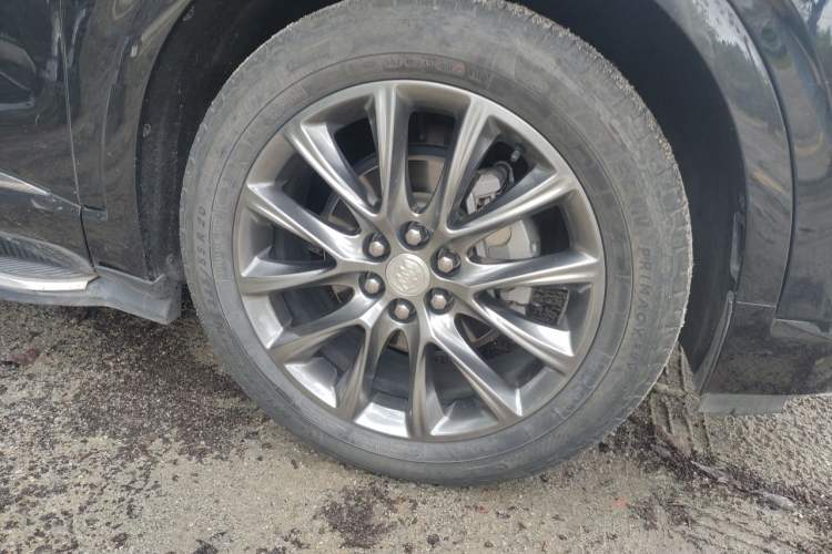 Used Buick Enclave 2020 28T Four-Wheel Drive Prestige Version Right Front Wheel Hub