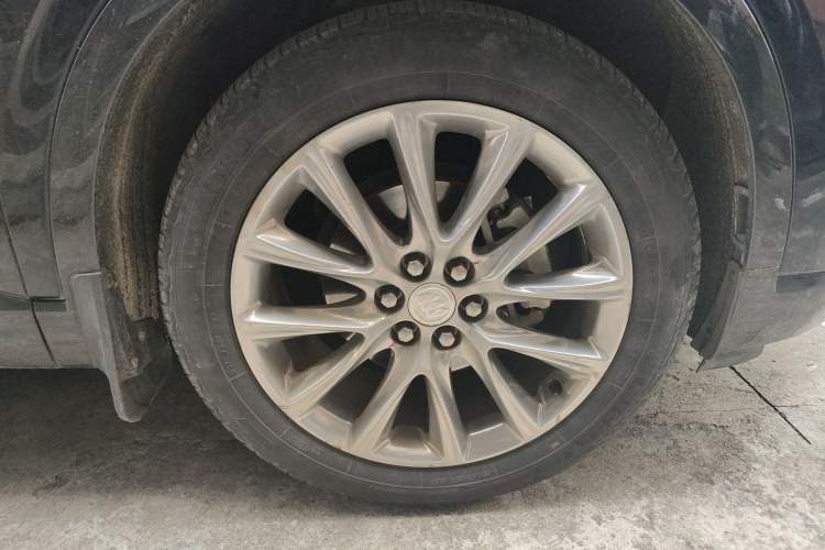 Used Buick Enclave 2020 28T Four-Wheel Drive Flagship Version Right Front Wheel Hub