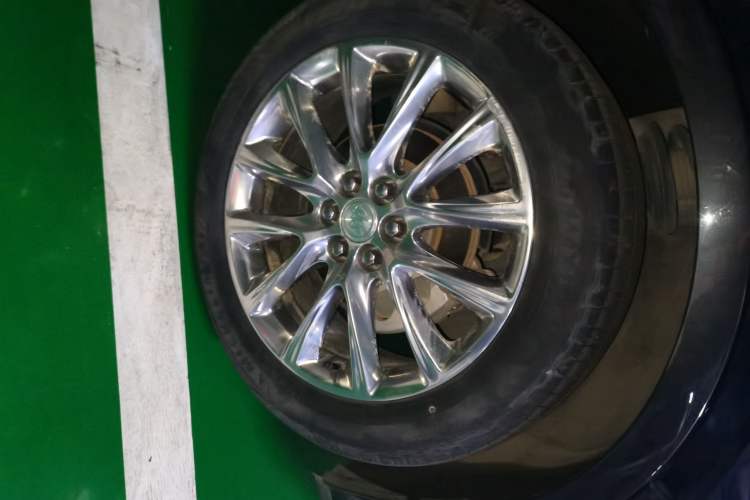 Used Buick Enclave 2020 28T Four-Wheel Drive Flagship Version Right Front Wheel Hub