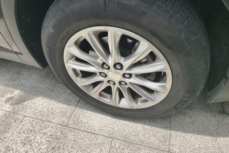 Used Buick Enclave 2020 28T Two-Wheel Drive Luxury Version Right Front Wheel Hub