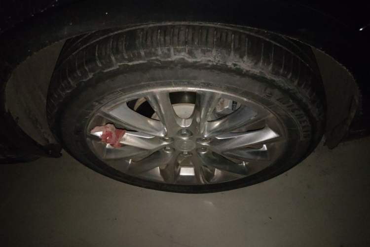 Used Buick Enclave 2020 28T Four-Wheel Drive Luxury Flagship Edition Right Front Wheel Hub