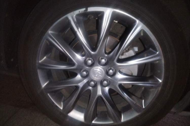 Used Buick Enclave 2020 28T Four-Wheel Drive Prestige Version Right Front Wheel Hub