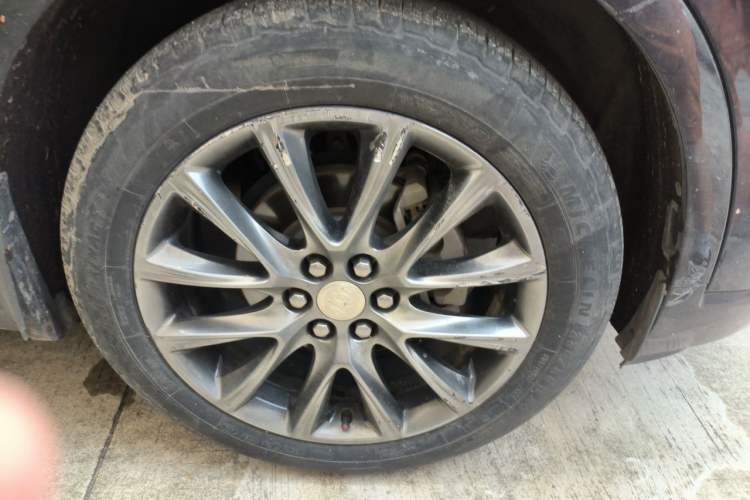 Used Buick Enclave 2020 28T Four-Wheel Drive Prestige Version Right Front Wheel Hub