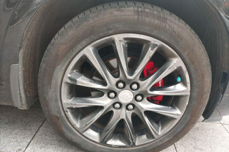Used Buick Enclave 2020 28T Two-Wheel Drive Prestige Version Right Front Wheel Hub