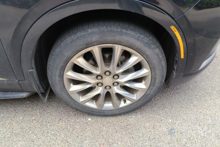 Used Buick Enclave 2020 28T Four-Wheel Drive Luxury Flagship Edition Right Front Wheel Hub