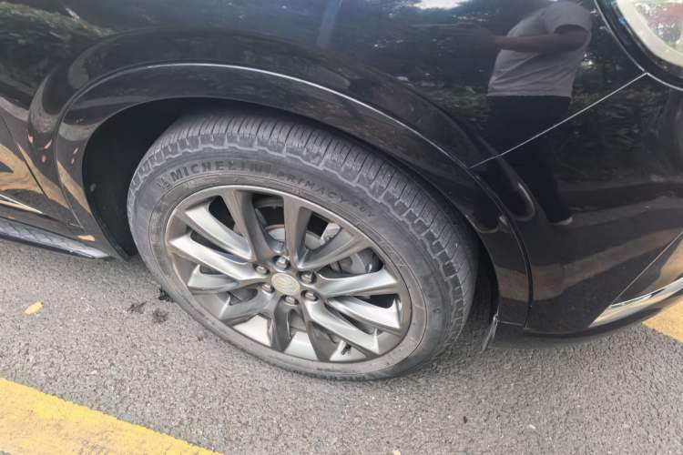 Used Buick Enclave 2020 28T Four-Wheel Drive Prestige Version Right Front Wheel Hub
