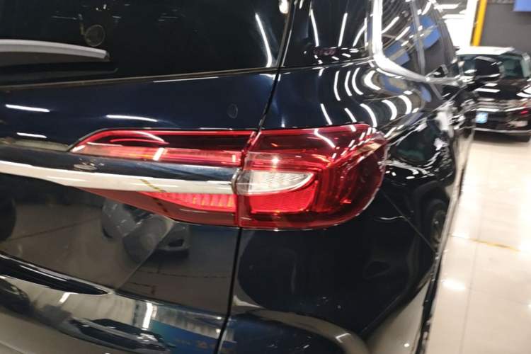 Used Buick Enclave 2020 28T Four-Wheel Drive Luxury Flagship Edition Right Rear Taillight