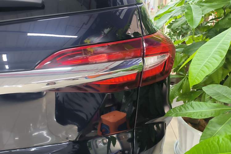 Used Buick Enclave 2020 28T Four-Wheel Drive Prestige Version Right Rear Taillight