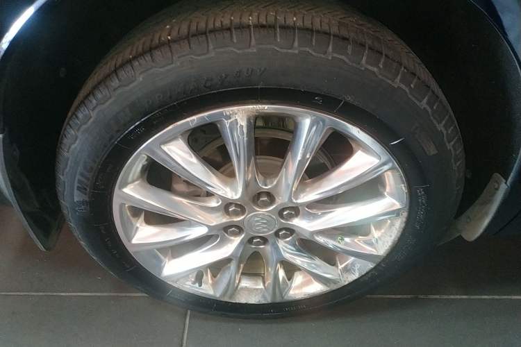 Used Buick Enclave 2020 28T Four-Wheel Drive Flagship Version Right Rear Wheel Hub