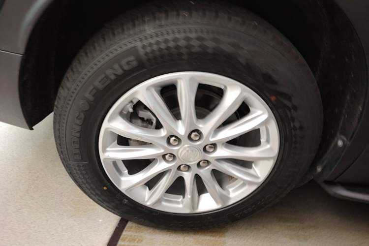 Used Buick Enclave 2020 28T Two-Wheel Drive Luxury Version Right Rear Wheel Hub