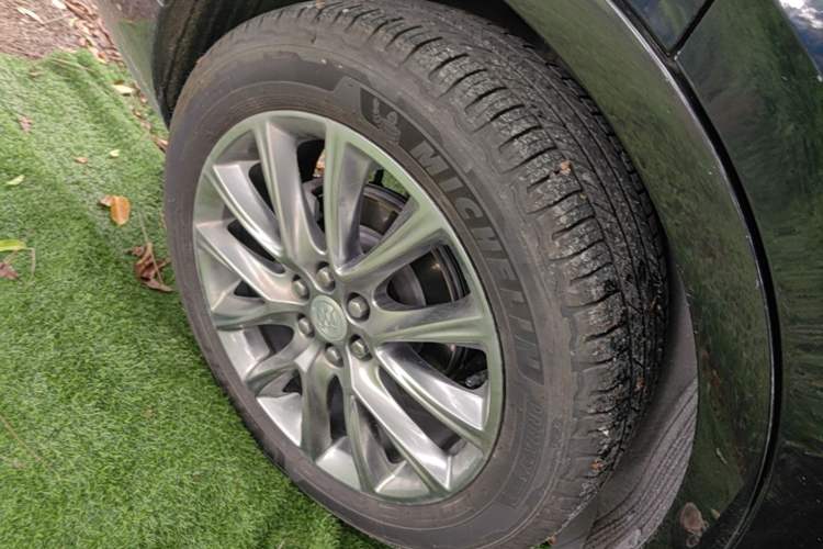 Used Buick Enclave 2020 28T Four-Wheel Drive Prestige Version Right Rear Wheel Hub