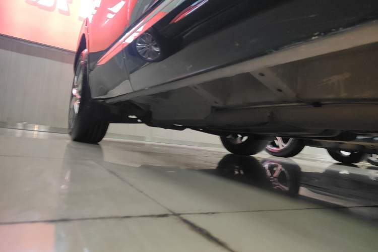 Used Buick Enclave 2020 28T Four-Wheel Drive Flagship Version Right Side Sill