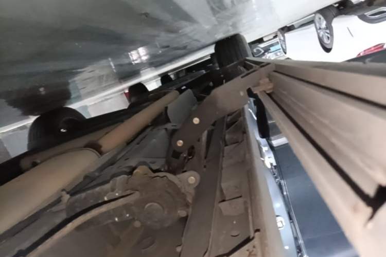 Used Buick Enclave 2020 28T Two-Wheel Drive Prestige Version Right Side Sill