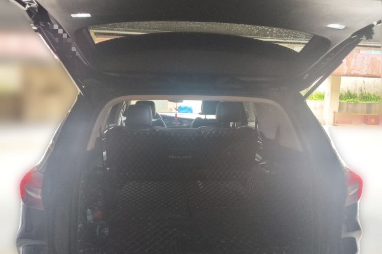Used Buick Enclave 2020 28T Two-Wheel Drive Luxury Version Trunk