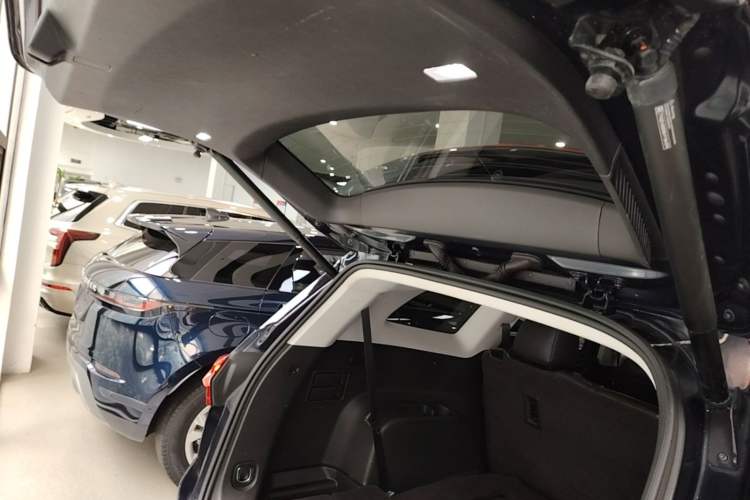 Used Buick Enclave 2020 28T Two-Wheel Drive Luxury Version Trunk
