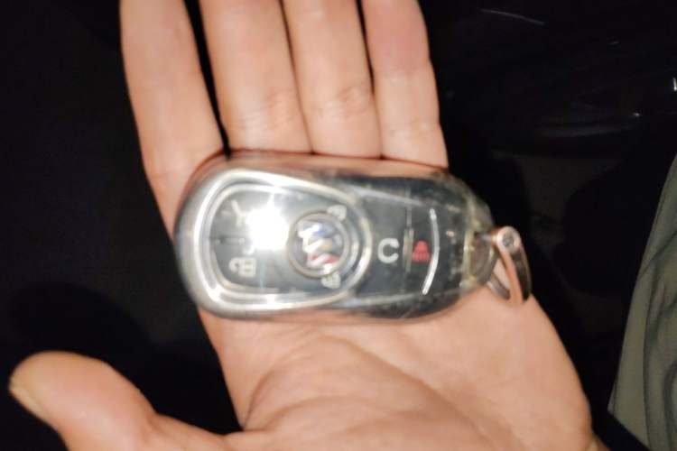 Used Buick Enclave 2020 28T Four-Wheel Drive Luxury Flagship Edition Vehicle Key