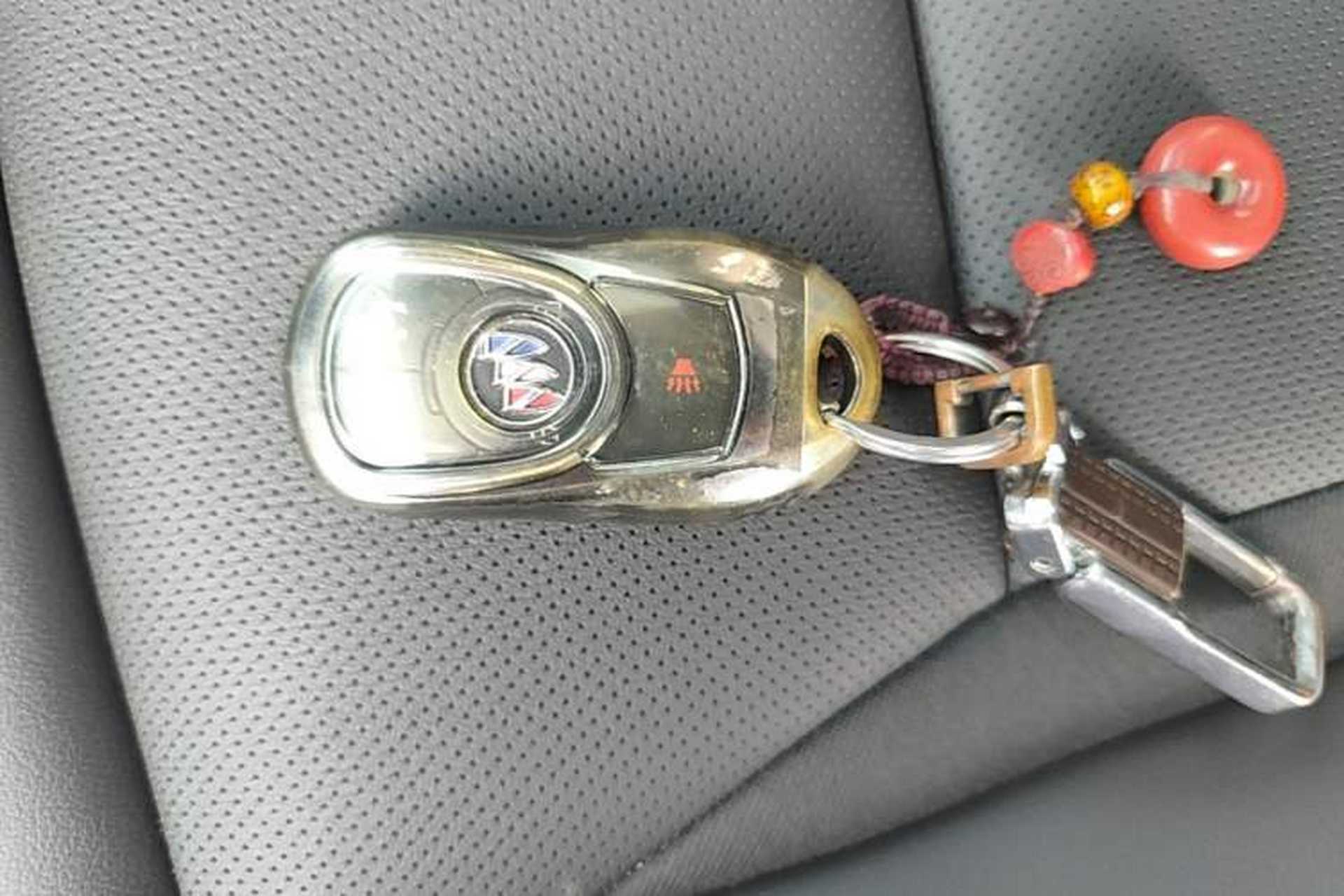 Used Buick Enclave 2020 28T Two-Wheel Drive Zhanqi Version Vehicle Key