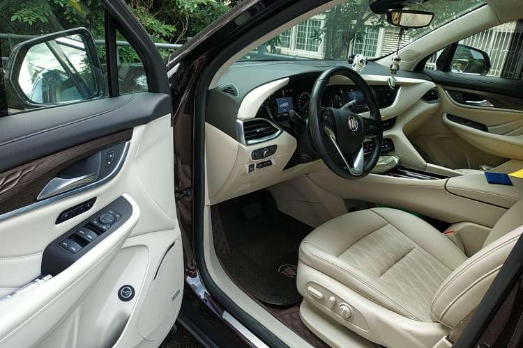 Used Buick Enclave 2020 28T All-Wheel Drive Avenir Driver Seat