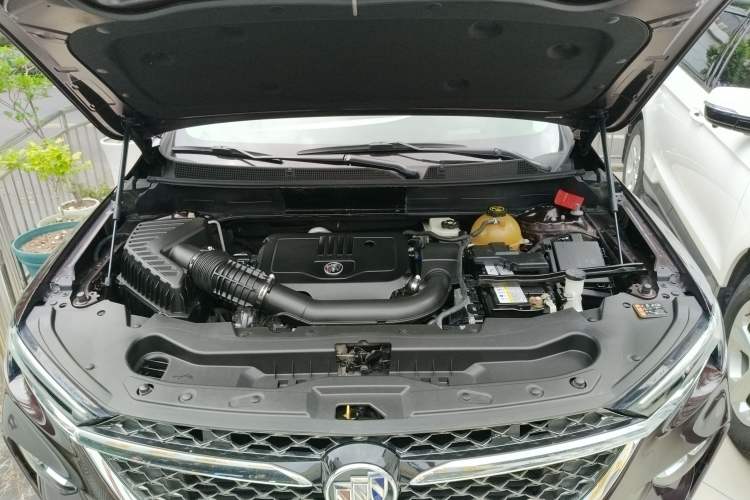 Used Buick Enclave 2020 28T All-Wheel Drive Avenir Engine Bay