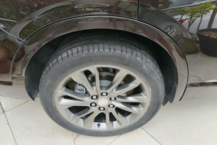 Used Buick Enclave 2020 28T All-Wheel Drive Avenir Exterior 8