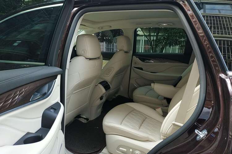 Used Buick Enclave 2020 28T All-Wheel Drive Avenir Left Rear Seat