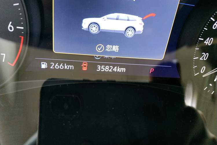 Used Buick Enclave 2020 28T All-Wheel Drive Avenir Odometer Close Up