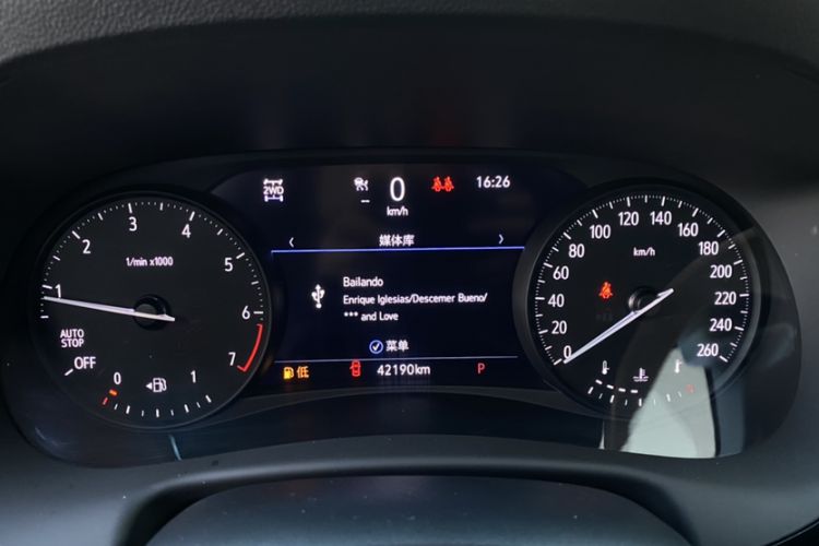 Used Buick Enclave 2020 28T All-Wheel Drive Avenir Odometer Close Up