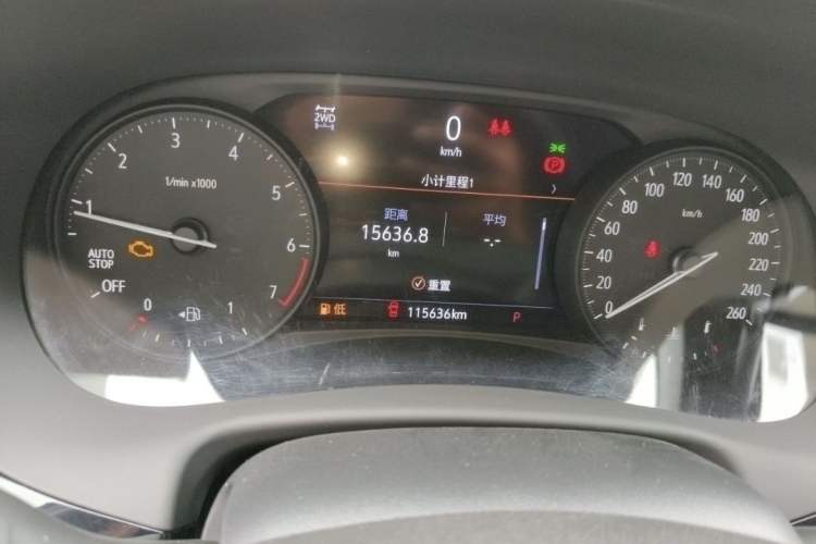 Used Buick Enclave 2020 28T All-Wheel Drive Avenir Odometer Close Up