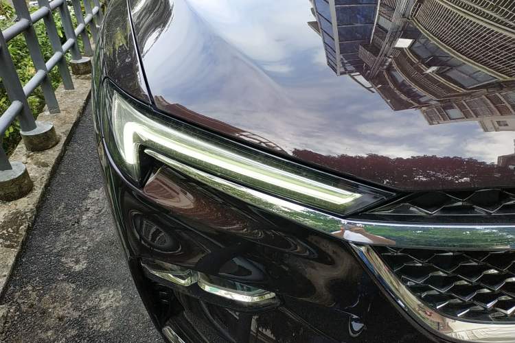 Used Buick Enclave 2020 28T All-Wheel Drive Avenir Right Front Headlight