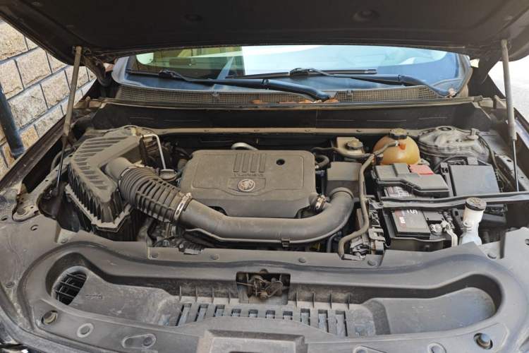 Used Buick Enclave 2020 28T All-Wheel Drive Avenir Engine Bay