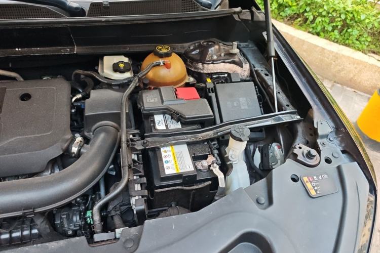 Used Buick Enclave 2020 28T All-Wheel Drive Avenir Engine Bay Left