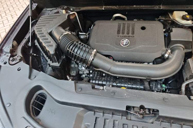 Used Buick Enclave 2020 28T All-Wheel Drive Avenir Engine Bay Right